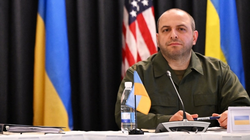 Ukrayına Mudafaa naziri Rusiye Qara deñiz flotunıñ komandan ölümini izaatladı