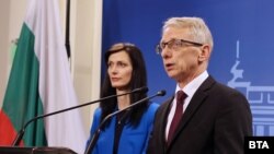 Maria Gabriel și Nikolai Denkov vor fi, timp de 9 luni fiecare, premier, respectiv vicepremier și ministru de externe.