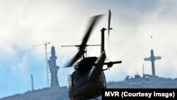 Хеликоптер на МВР за транспорт на пациенти опремен со медицинска опрема