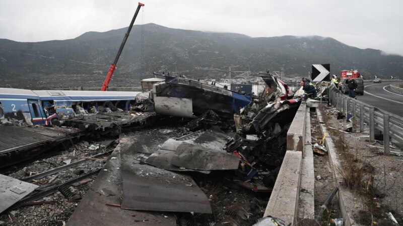 Rođaci žrtava železničke nesreće u Grčkoj tužili premijera i druge zvaničnike