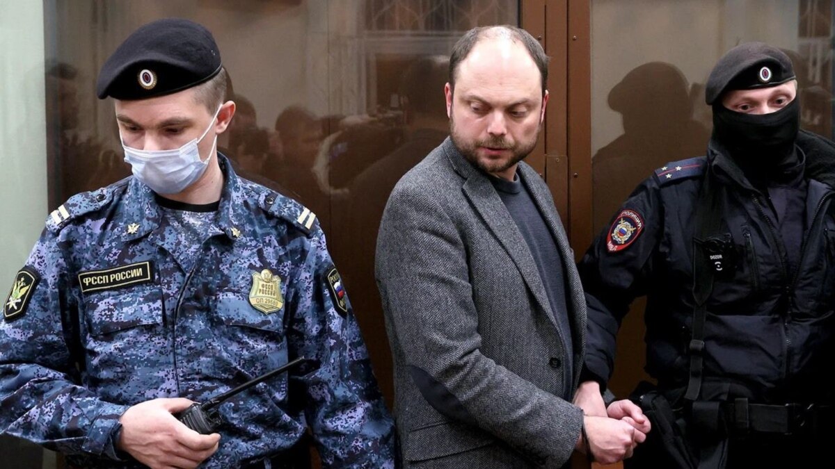 U.S.Lawmakers Call For Kremlin Critic Kara-Murza To Be Designated 'Wrongfully Detained' - Vimarsana News