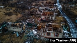 Зруйноване російською агресією село Богородичне Донецької області 