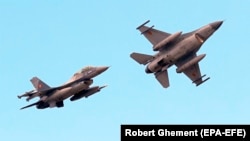 Винищувачі F-16, ілюстративне фото