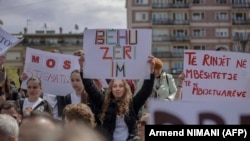 Marš žena "Budi moj glas" u znak podrške žrtvama ratnog silovanja na Kosovu, u Prištini 14. aprila 2023. godine.