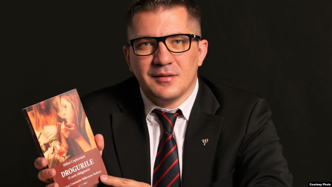 Psihologul Mihai Copăceanu spune că doar unul dintre trei elevi care s-au apucat de fumat își dorește să se lase. O cifră pe care o consideră îngrijorătoare.