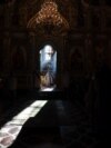 Uskrsne liturgije održane su u najpoznatijim pravoslavnim središtima Kijeva 5. maja, dok je Ukrajina obilježavala svoju treću pravoslavnu uskrsnu nedjelju otkako je u februaru 2022. godine počela ruska invazije punog obima na tu zemlju.
