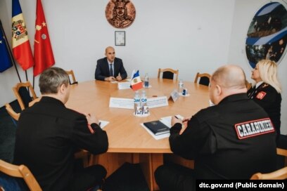 Konstantin Zyablikov (në mes) gjatë një takimi me lidershipin e Drejtorisë së Përgjithshme të Karabinierëve në Kishinjev.