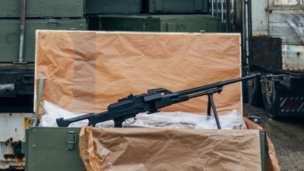 Снаряди, ракети и установки Град, танкове Т-72 и още. Оръжеен