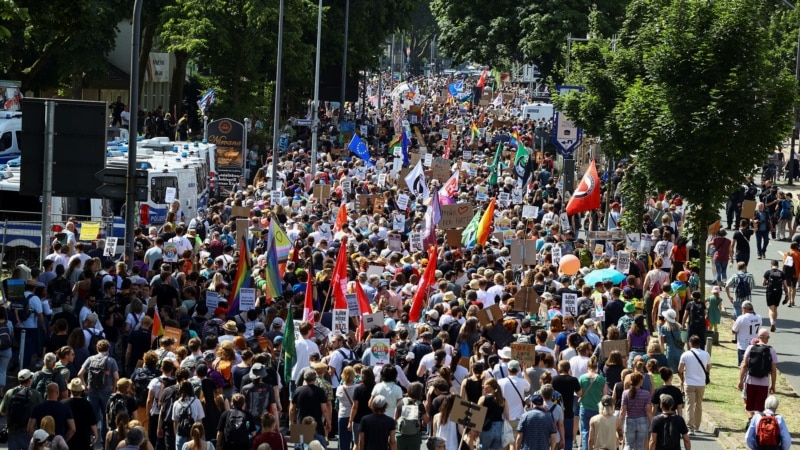 U Nemačkoj sukobi demonstranata i policije tokom konvencije ekstremnodesničarske AfD