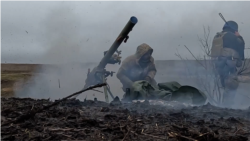 Noroiul și minele încetinesc mișcarea pe măsură ce forțele ucrainene își mențin pozițiile 