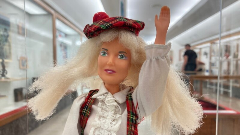U duhu 'Barbi manije' lutka Lepe Brene u muzeju u Beogradu