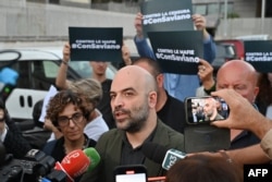 روبرتو ساویانو پس از محکوم شدن در دادگاه