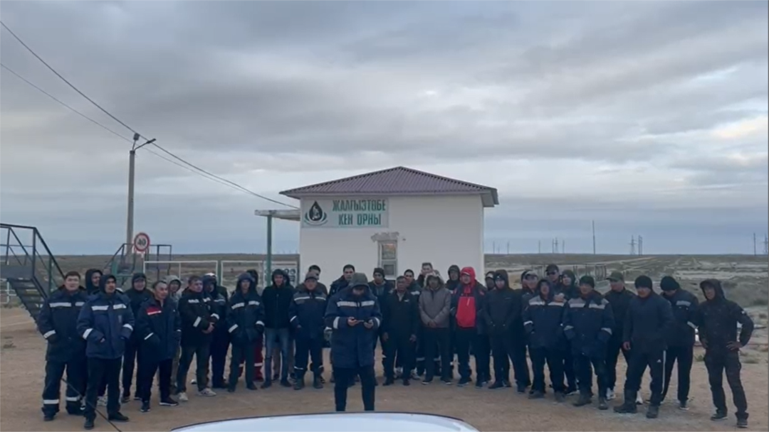 Қолмен салынған порно жұмыс үстелінің тұсқағазы