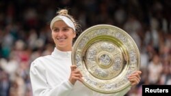 Тенисистката Маркета Вондрушова след победата на Уимбълдън