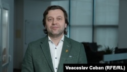 Dumitru Alaiba, fost vicepremier și ministru al Dezvoltării Economice și Digitalizării în perioada noiembrie 2022 - martie 2025. Imagine în timpul unei vizite în redacția Europei Libere, din Chișinău, pe 8 decembrie 2023