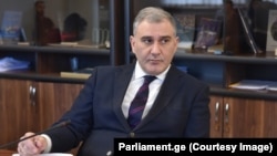 სამინისტროს ცნობით, სახელმწიფო საკითხზე მეთვალყურეობას გააგრძელებს, „რათა ობიექტური საჭიროების მქონე პაციენტები ზედმეტად არ წუხდებოდნენ“.