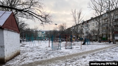 Қызы әкесінің жыныс мүшесін көрді