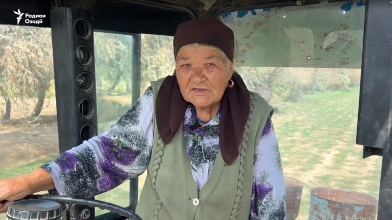 72-летняя трактористка из района Носири Хусрав: 40 лет за баранкой сельхозтехники