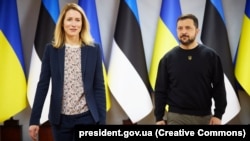 Президент України Володимир Зеленський і прем’єр-міністр Естонії Кая Каллас. Житомир, 24 квітня 2023 року