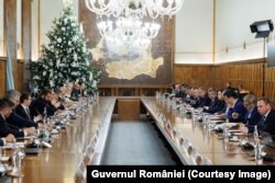 Guvernul României a anunțat majorări pentru Educație și Sănătate.