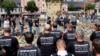 Policajci kod spomenika kolegi ubijenom 31. maja u centru Mannheima, Njemačka, 7. 6. 2024.