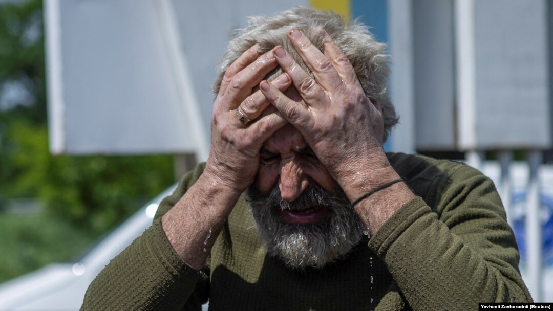 În timp ce prizonierii de război, soldați de ambele părți, au fost schimbați între Rusia și Ucraina, situația civililor luați prizonieri rămâne în umbră.