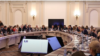 Comisiile juridică, de apărare şi de muncă din Senat în timpul dezbaterilor cu privire la amendamentele depuse de PSD, PNL și UDMR la proiectul de lege al Guvernului privind pensiile speciale.