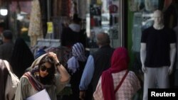 در ایران نیز زنان با انواع مختلف تبعیض جنسیتی مواجه هستند