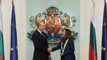 Президентът на България Румен Радев връчи орден Мадарски конник първа