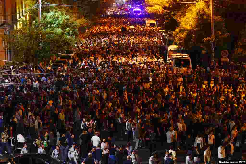 Thousands of protesters gather in Yerevan on the evening of September 24. Many in Armenia are pointing the finger at Prime Minister Nikol Pashinian for the escalating crisis in Nagorno-Karabakh.
