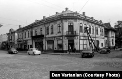 Homes and shops in the Uranus neighborhood before demolition