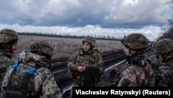 Артиллеристы 55 бригады ВСУ под Марьинкой в декабре 2023 года