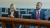 Deputata Marina Tauber și avocatul său Iulian Balan la una dintre ședințele de judecată în dosarul finanțării ilegale a Partidului Șor.