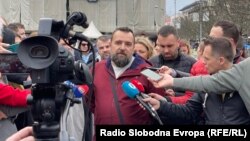 Nikola Morača je okupljenim novinarima kazao da je "bilo i ranije pritisaka"