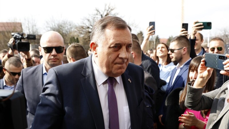 Nastavljeno suđenje Miloradu Dodiku zbog kršenja odluka visokog predstavnika u BiH