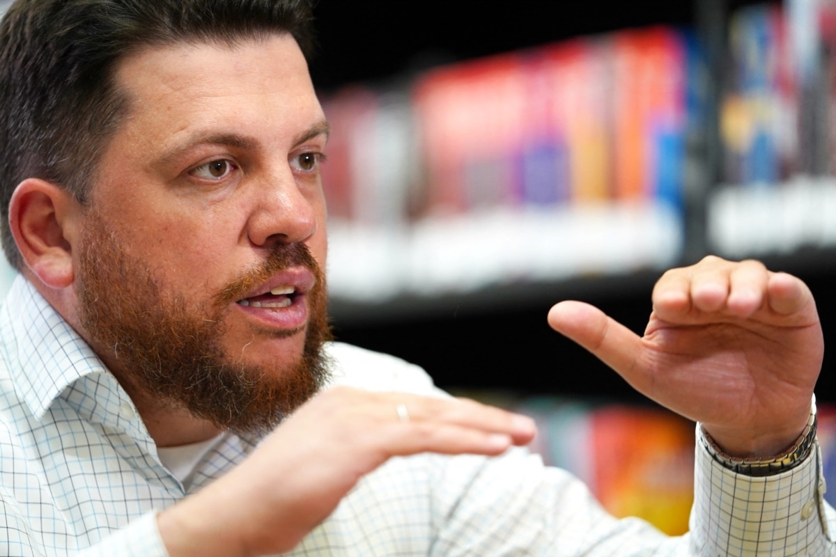 Політемігрант Волков назвав «денацифікацією» «загибель» командира РДК. Тепер Литва може анулювати посвідку на проживання лідера ФБК