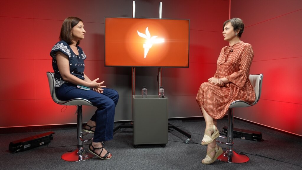 Video | „E o minune că mai trăiesc”. Povestea jurnalistei care a supraviețuit după o transfuzie de sânge greșită