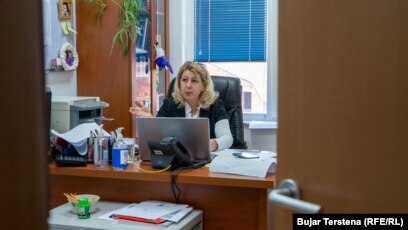Silvija Rashkoviq, Zyra për komunitete dhe kthim në Klinë.