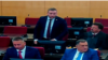 Miloš Lukić (stoji), direktor Službenog glasnika bh. entiteta RS, pred Sudom BiH u oktobru 2023. godine, prije razdvajanja postupka protiv njega i prvooptuženog Milorada Dodika, predsjednika RS-a 