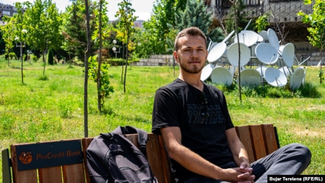 Shaqir Fejzullahu, student i informatikës në Universitetin e Prishtinës.