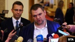 Делян Пеевски беше излъчен от своята партия ДПС в комисията за конституционни промени