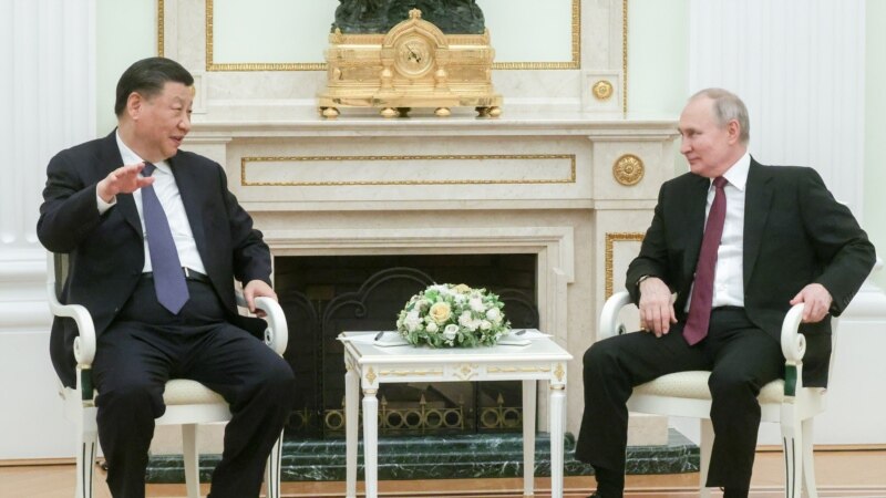Кремльдә Путин белән Си Цзиньпинның рәсми булмаган очрашу узды