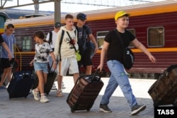 Окупований Крим. Сімферополь. Прибуття дітей з Росії на відпочинок, 3 червня 2024 року