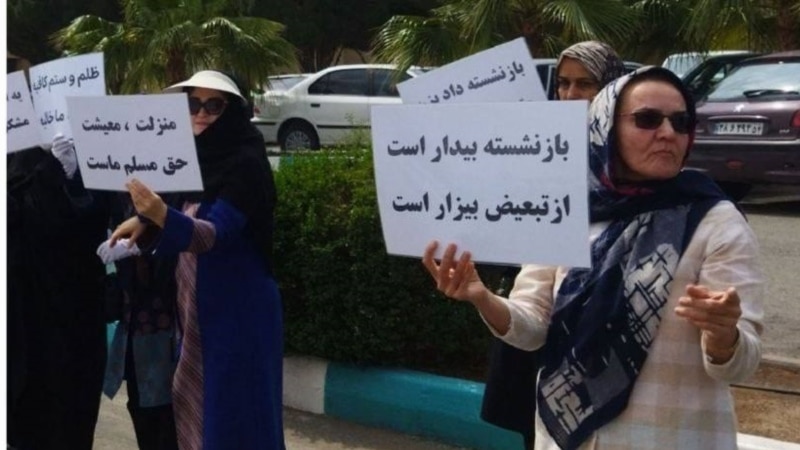 اعتراض فرهنگیان به «سرکوب و تهدید معلمان به جای مبارزه با فاسدان» توسط حکومت در ایران