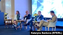 Курт Волкер під час дискусії на Чорноморському безпековому форумі в Одесі