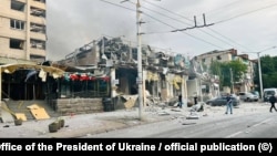 Последствия ракетного удара, Краматорск, 27 июня 2023 года