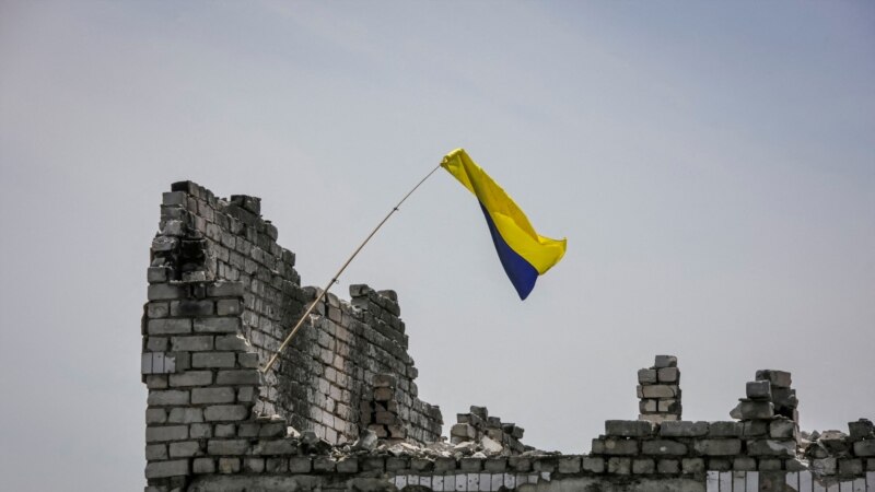 Zastava Ukrajine vijori se nad selom oslobođenim u kontraofanzivi