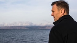 Навальный во время президентского турне 