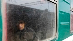Азия: таджикистанцы уезжают из России
