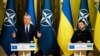 Зеленський закликав Столтенберґа сприяти наданню Україні далекобійної зброї